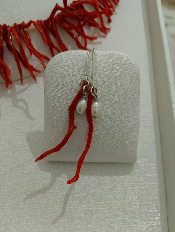 طقم من المرجان  بفواصل لؤلؤ  - صورة 2