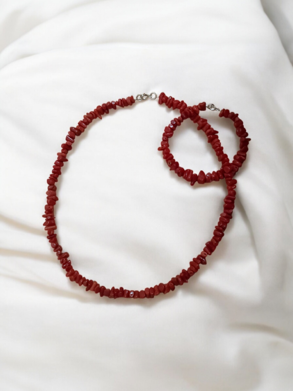 طقم قباءلي مرجان 🪸 و فضة - صورة 2