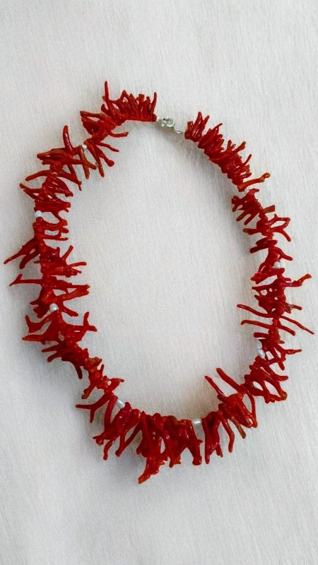 تألقي بعقد فاخر بالمرجان واللؤلؤ – لمسة أنثوية لا تقاوم - صورة 3